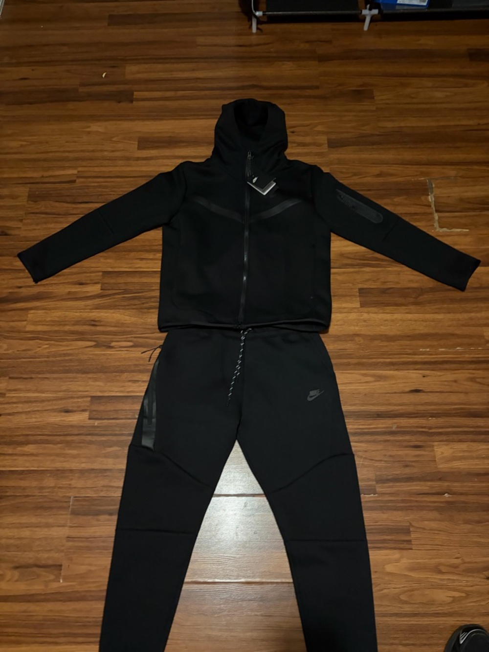 Nike tech hoodie and joggers set brand new size medium runs small